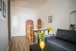 Spacious Apartment in Berlin Mitte for 6